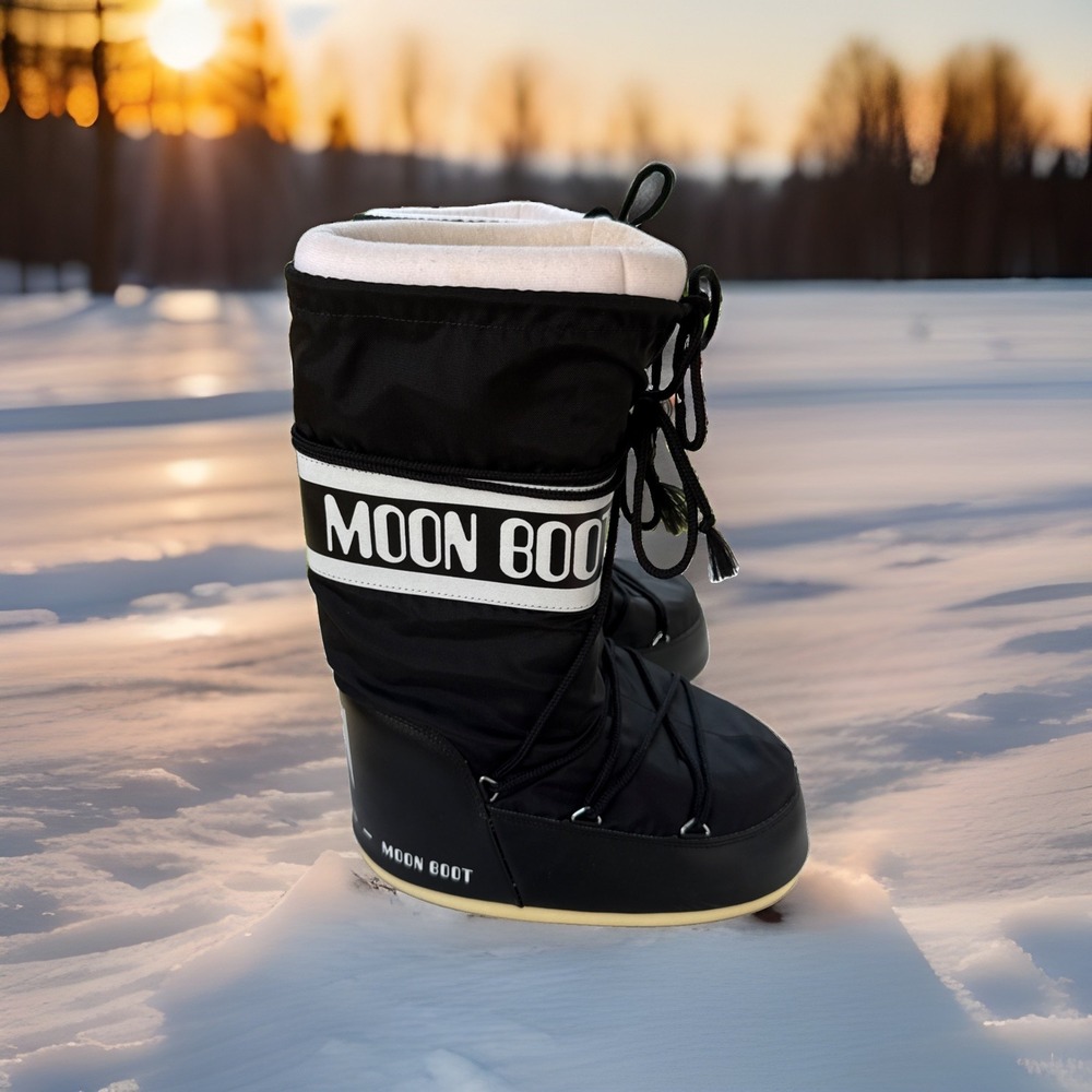 Moon Boot WOMEN'S Black Icon Nylon Boots Size 9-10.5